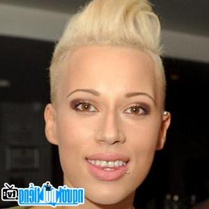 Latest Picture Of Singer Rapper Courtney Rumbold