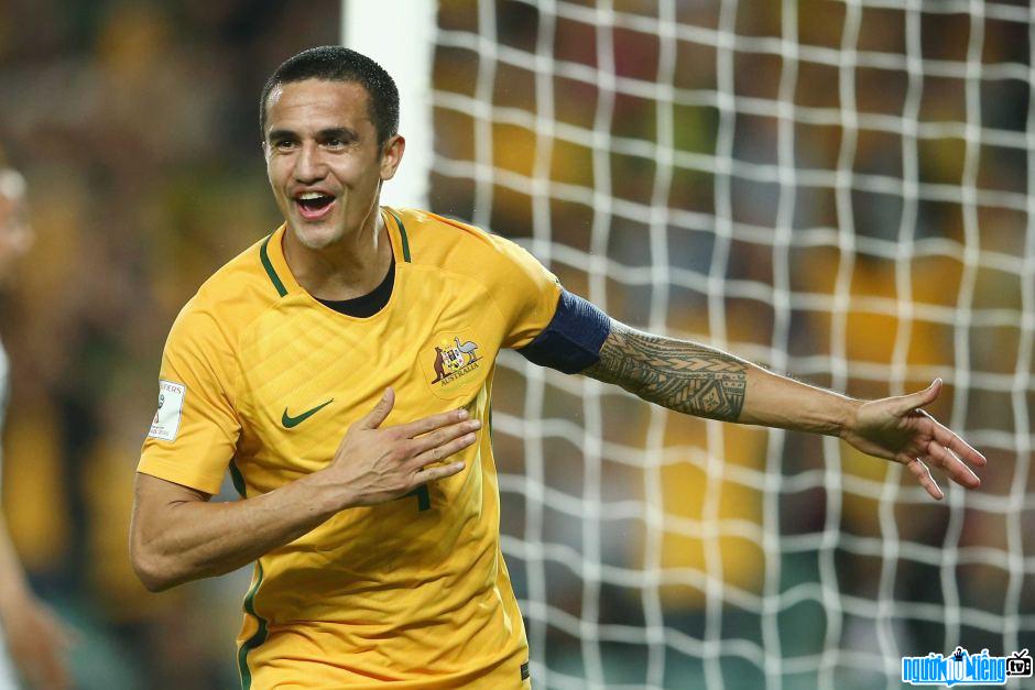 Image of Tim Cahill soccer player celebrating victory