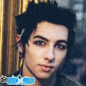 Latest picture of Rock Singer Remington Leith