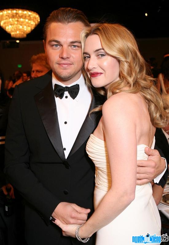 Kate Winslet thân thiết bên tài tử Leonardo DiCaprio