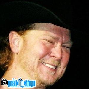 Latest Picture Of Tracy Lawrence Country Singer