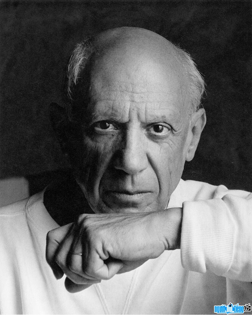  Pablo Picasso - one of the 10 greatest painters in the top 200 biggest visual artists in the world
