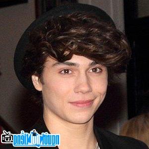 Latest Picture of Pop Singer George Shelley