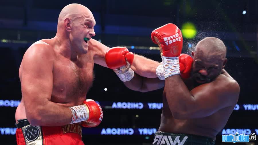 Tyson Fury trên võ đài hạng nặng