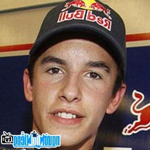 Chân dung VĐV đua xe máy Marc Marquez.