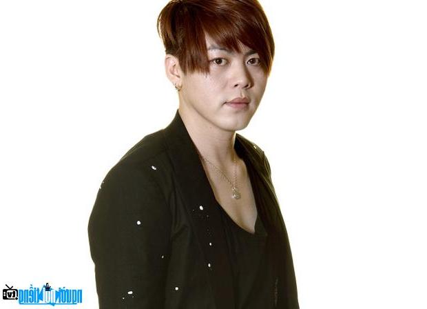 Another picture of singer-songwriter Moon Hee-Joon