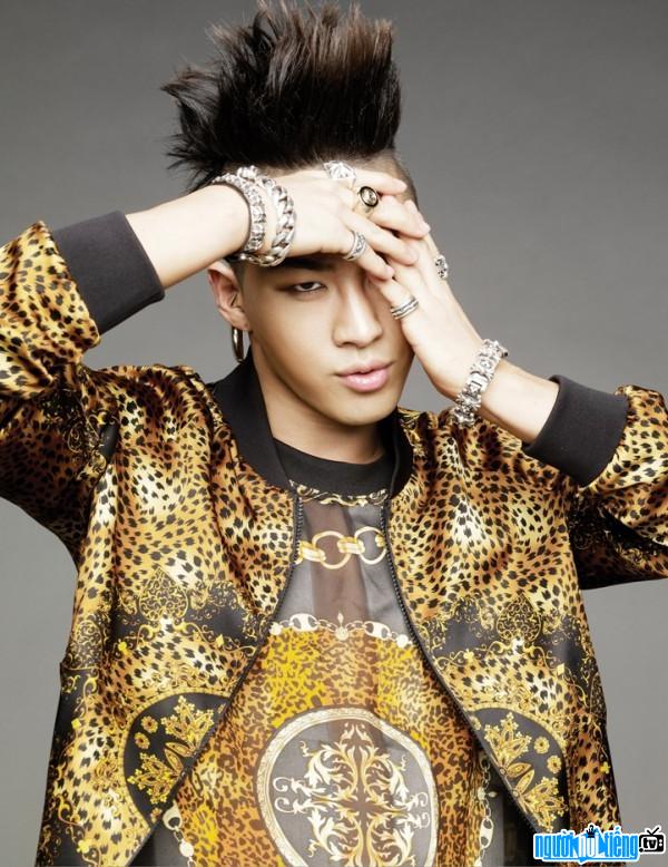 Taeyang is stylish and cool