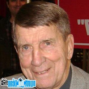Image of Ted Lindsay