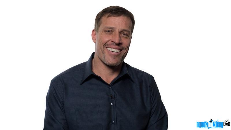 Speaker Tony Robbins author of self-improvement books