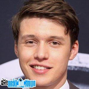 Latest Picture of TV Actor Nick Robinson