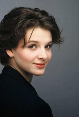 A young photo of actress Juliette Binoche