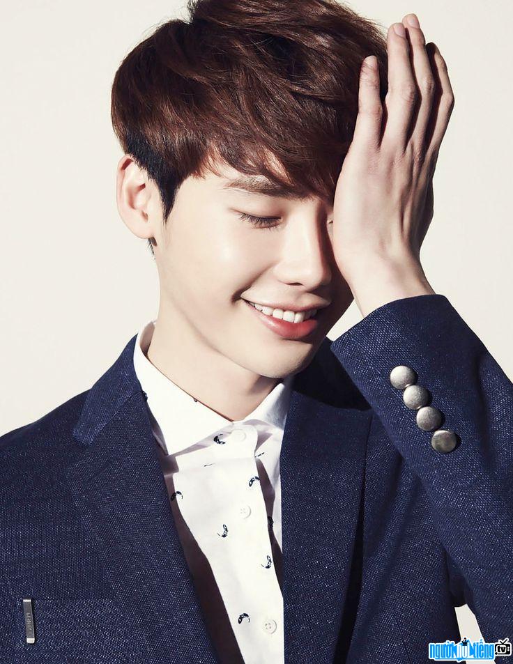 Lee Jong -suk - Famous actor of the land of Kim Chi