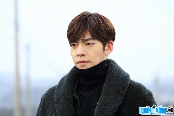 Kim Woo Bin - Korean actor captivates millions of Asian female viewers