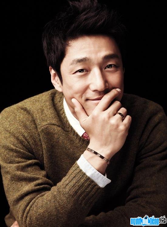 Actor Ji Jin-hee is associated with the image of an adulterous man