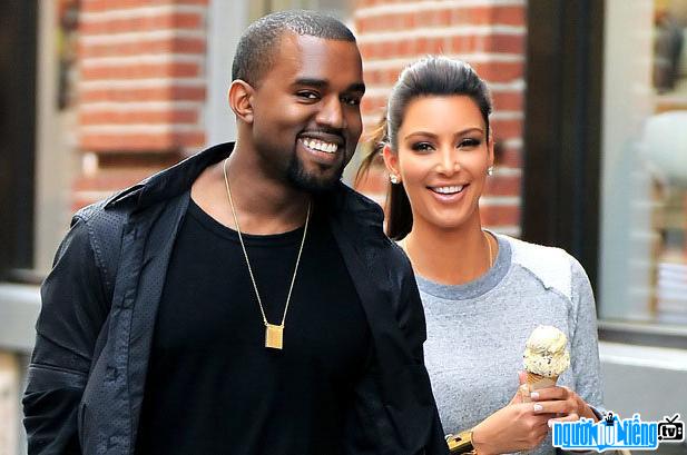 Kanye West và vợ Kim Kardashian