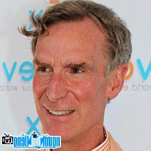 Hình ảnh mới nhất về Dẫn chương trình truyền hình Bill Nye
