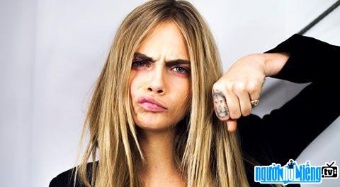 Latest pictures of Model Cara Delevingne