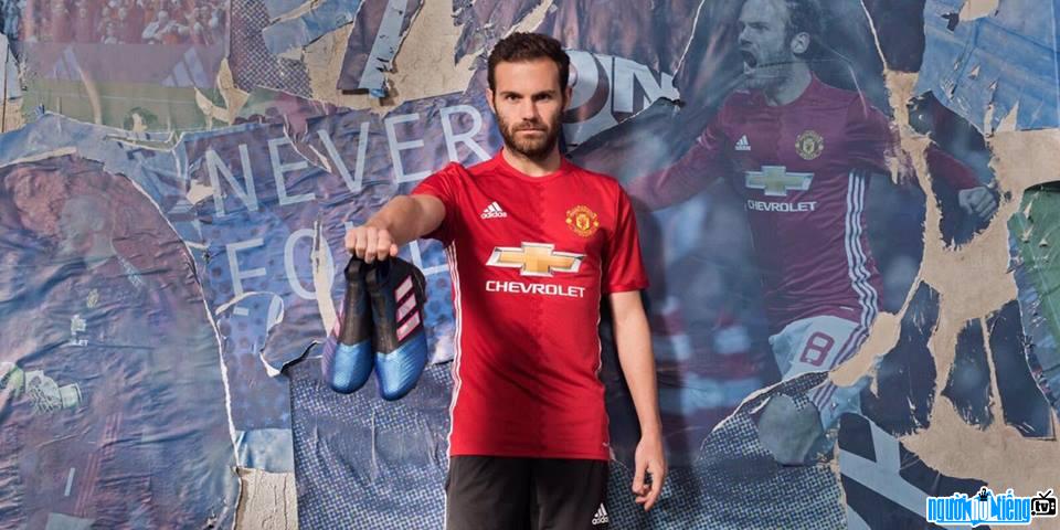 Player's latest Image football Juan Mata