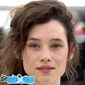 Portrait photo Astrid Berges-Frisbey