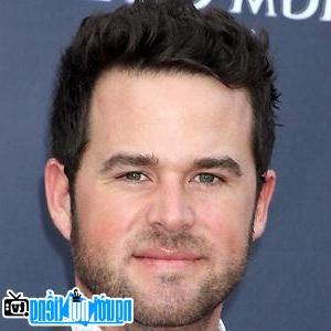 A New Photo of David Nail- Famous Missouri Country Singer