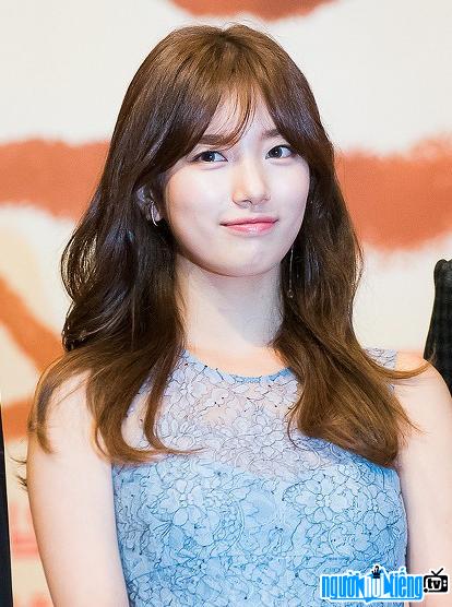 Bae Suzy is the first Korean female artist to be exhibited at Madame Tussauds museum.