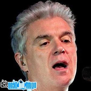 Một bức ảnh mới về David Byrne- Ca sĩ nhạc Rock nổi tiếng Scotland