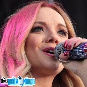 A New Photo of Danielle Bradbery- Famous Texas Country Singer