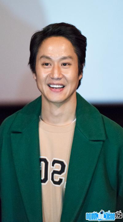 Jung Woo - Famous Korean actor