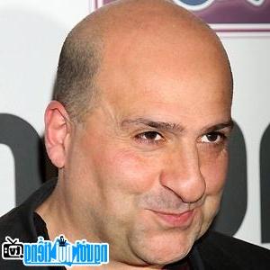 Một hình ảnh chân dung của Diễn viên hài Omid Djalili