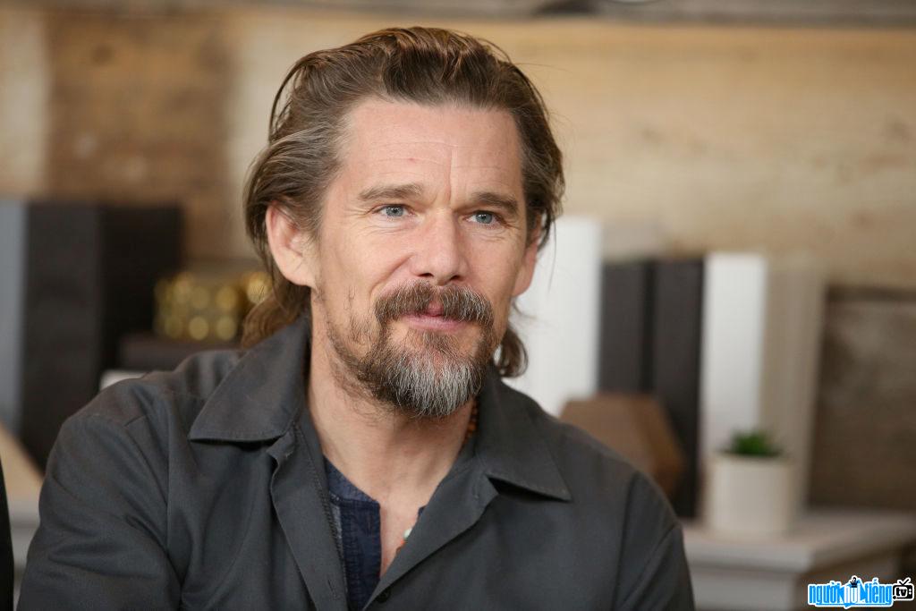 Ảnh chân dung Ethan Hawke