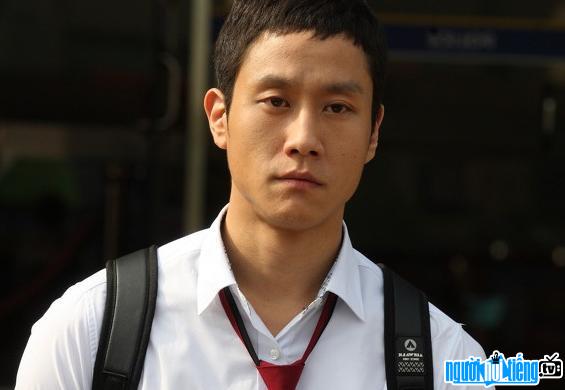 A picture from the movie by Jung Woo close