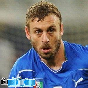 Một bức ảnh mới về Daniele De Rossi- Cầu thủ bóng đá nổi tiếng Rome- Ý