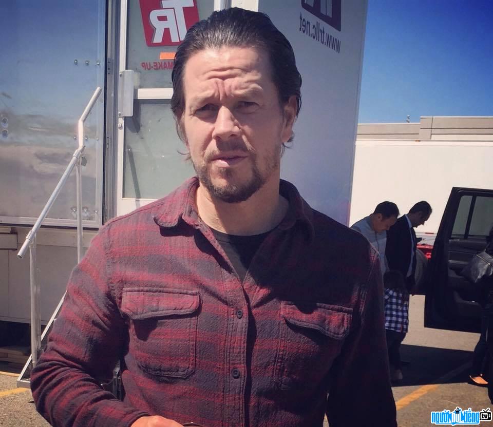 Latest Picture of Actor Mark Wahlberg