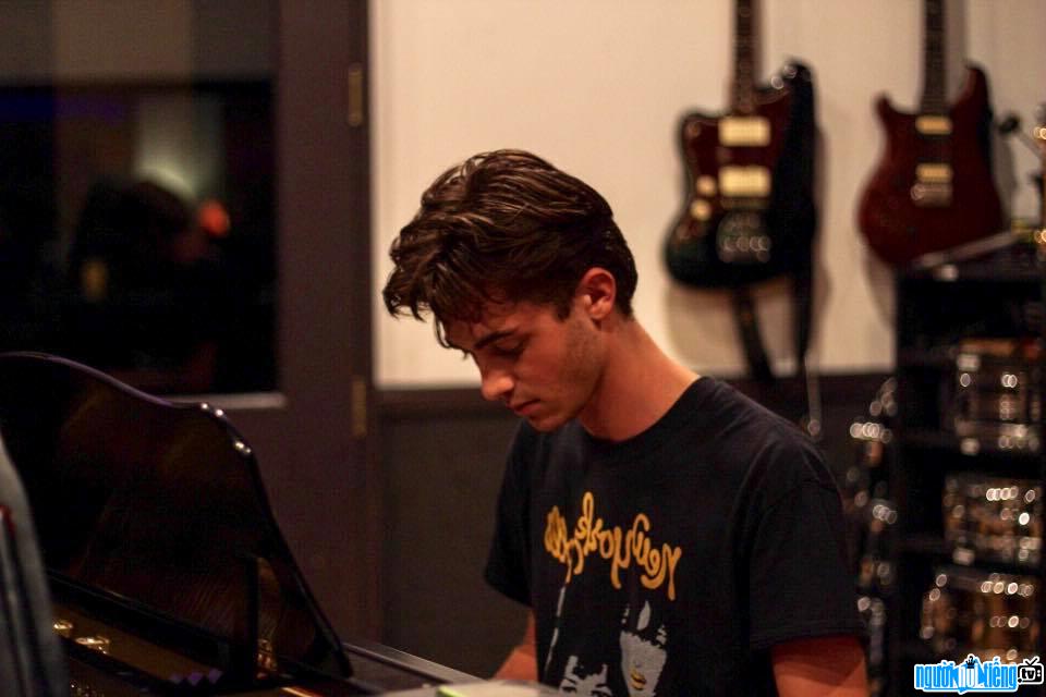 Latest Picture Of Pop Singer Greyson Chance