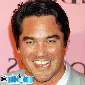 Một hình ảnh chân dung của Nam diễn viên truyền hình Dean Cain