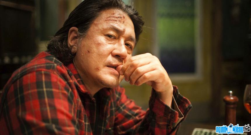Actor Choi Min-sik is known for playing violent characters