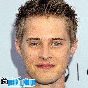 A New Picture Of Lucas Grabeel- Famous Actor Springfield- Missouri