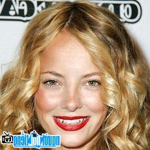 Latest Picture Of Actress Bijou Phillips