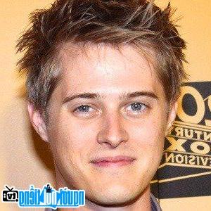 Latest Picture Of Actor Lucas Grabeel