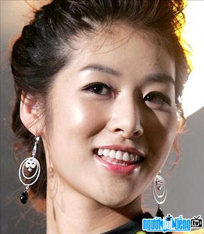 Jang Shin-young là diễn viên nổi tiếng người Hàn Quốc