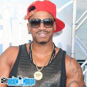 A portrait picture of R&B Singer Stevie J.