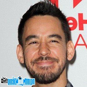 A New Photo of Mike Shinoda- Famous California Guitarist