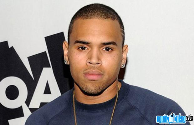 Một bức ảnh mới về Chris Brown- Ca sĩ nhạc pop nổi tiếng Virginia
