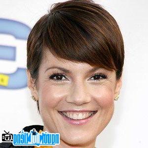 Latest Picture of TV Actress Zoe McLellan