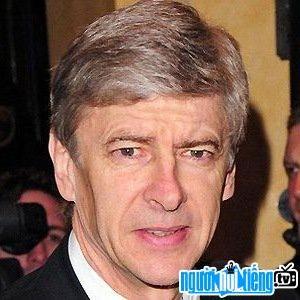 Latest picture of Arsene Wenger football coach