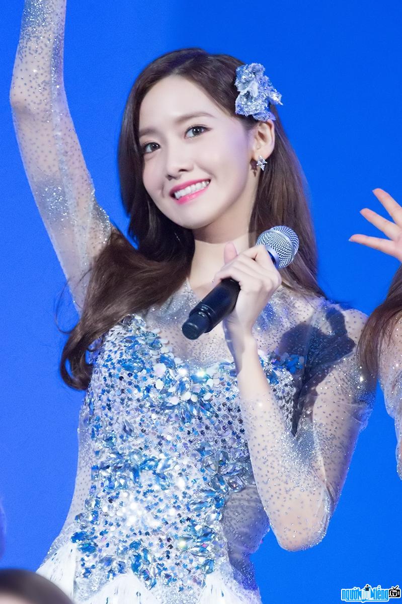 Im Yoona là thành viên của ban nhạc nữ SNSD