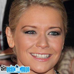 Image of Suzanne Shaw