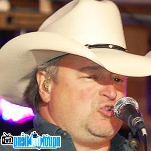 Image of Mark Chesnutt