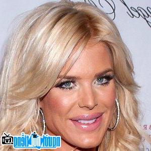 A New Picture Of Victoria Silvstedt- Famous Swedish Model