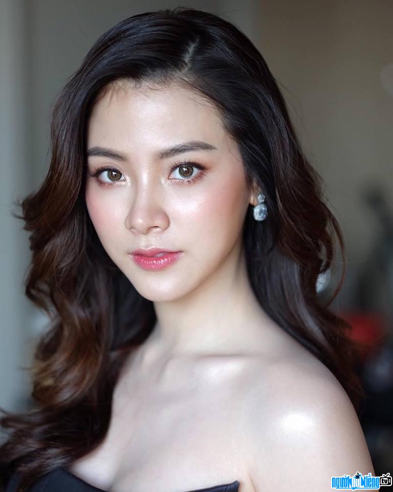 Actor Baifern Pimchanok was once surrounded by the market